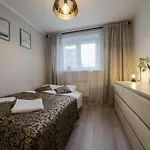 Rentplanet - Koscielna شقة *